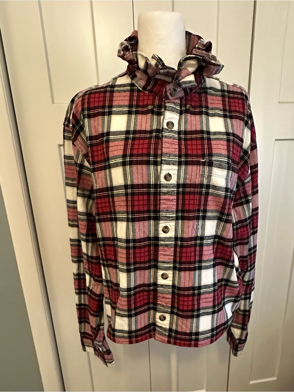 Women - Upcycled (reworked) men’s shirt with ruffled collar